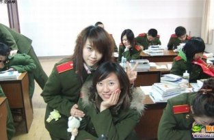 Девушки китайской армии во время службы и после нее (11 фото)