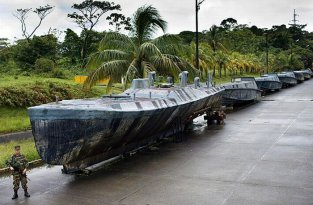 Самодельная подводная лодка (4 фото)