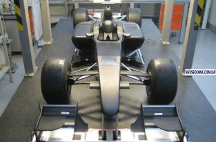 Lotus F1 – болид команды-новичка Lotus F1 Racing (2 фото)