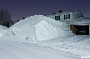 В Канаде много снега