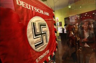 Выставка «Гитлер и немцы» (19 фото)