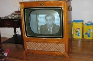 Аквариум из старого телевизора (18 фото)
