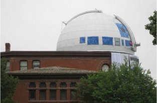 Потрясающий флешмоб. Обсерваторию превратили в робота R2-D2 (6 фото)