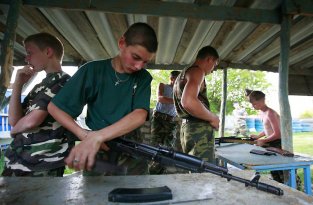 Военный лагерь для мальчиков под Ставрополем (13 фото)
