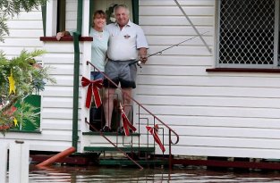Новый год в Австралии начался с наводнения (12 фото)
