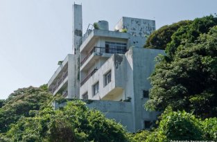 Заброшенный японский отель (37 фото)