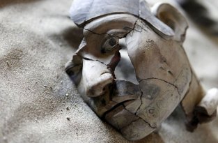 В Перу обнаружены останки принесенных в жертву детей (12 фото)