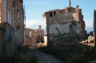 Бельчите. Город-призрак Испании (47 фото)