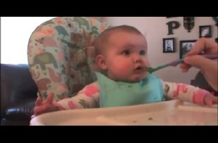 Реакция ребенка на еду