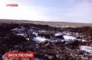 В Волгоградской области разбился самолет СУ-24 (4 фото)