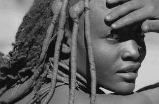 Жизнь африканского полукочевого племени Химба (16 фото) (эротика)