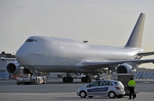 Сверхроскошный Boeing 747 за 600 миллионов долларов (13 фото)