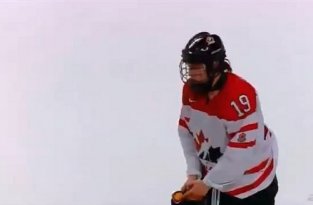Драка в женском хоккее