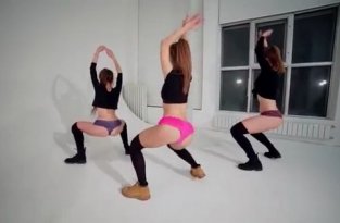 Сексуальный танец девушек