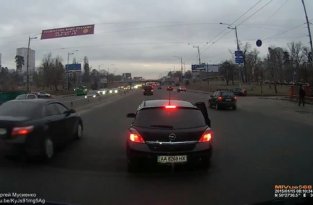 Разборки между военными и обычными водителями в Киеве