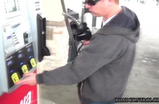 Сколько стоит в США полный бак бензина
