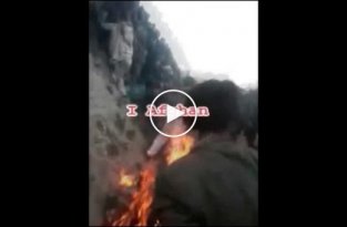 Толпа забила до смерти и сожгла женщину в Кабуле (жесть)