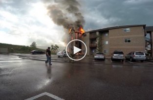 Храбрый сосед вбежал в горящее здание и стал героем