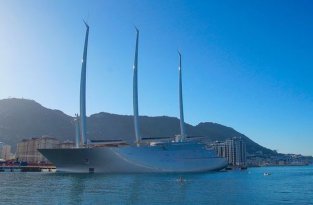 Яхта российского миллиардера Андрея Мельниченко Sailing Yacht A на испытаниях в Гибралтаре (6 фото + видео)