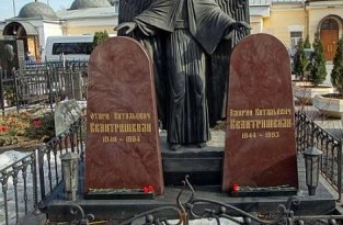 Памятники авторитетам 90-х на московских кладбищах (13 фото)