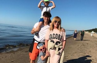 Максим Галкин опубликовал пляжное фото Аллы Пугачевой (2 фото)