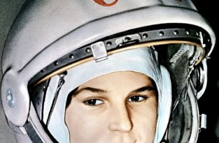 Первая женщина в космосе (2 фото)