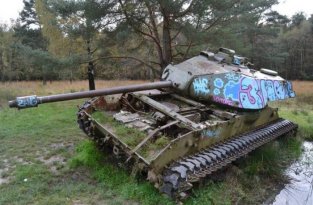 Брошенные танки в Германии (9 фото)