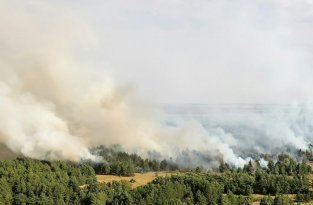 Десятки частных домов горят в Ростове-на-Дону (13 фото)