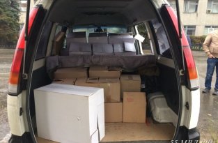 В автомобиле омского пенсионера нашли 13 коробок боярышника (5 фото)