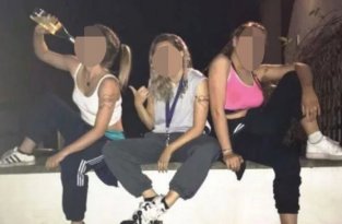 Девушки из хоккейной команды Университета Лидса устроили гоп-стоп вечеринку (3 фото)
