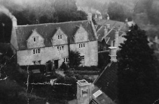 Жители британской деревни выкупили паб, расположенный в здании 15 века (7 фото)