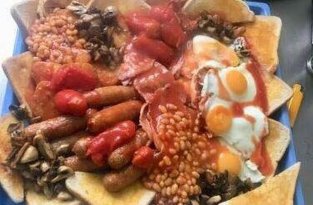 Богатырский английский завтрак, который никто не может съесть (5 фото)