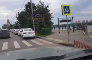 Как российские чиновники Красноярска боролись с парковками в центре города (фото + гифка)