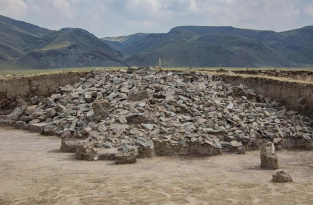В Казахстане обнаружены древнейшие сокровища сакской эпохи (5 фото)