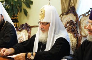 Россиянина отправят под суд и в психушку за мем с патриархом Кириллом (2 фото)