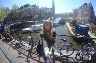 Жизнь в удовольствие: 21-летняя британская блогерша зарабатывает, путешествуя по миру (14 фото)