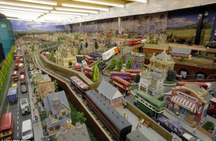 Пенсионер создал невероятную модель железной дороги за 250 тысяч фунтов стерлингов (12 фото)