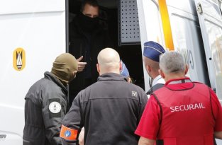 В Брюсселе задержаны двое мужчин с поясами смертников (4 фото)