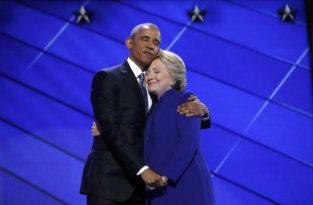 Барак Обама обнял кандидата в президенты США Хиллари Клинтон (18 фото)