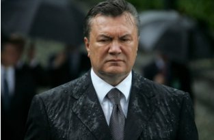 Янукович “засветился” в России на шикарной яхте – охрана напала на журналиста