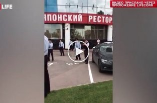 Задержание агрессивного мужчины с ножом в Москве 