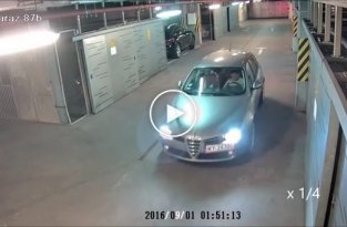 Пьяный парень пытается выехать с парковки