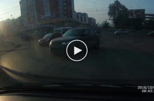 ДТП с участием скорой и автобуса в Иркутске  