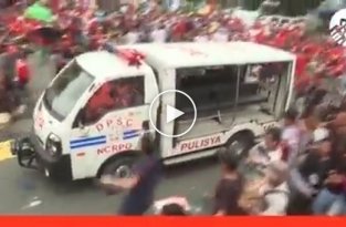 Как филипинская полиция разбирается с демонстрантами
