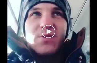 Житель Комсомольска-на-Амуре снял на видео свою поездку на трамвае с разобранным полом