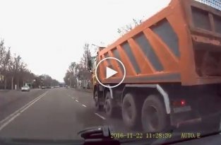 ДТП с грузовиком возле аэропорта Одессы