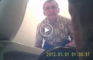 Изврещенец в Ростове расставляет камеры в общественных туалетах