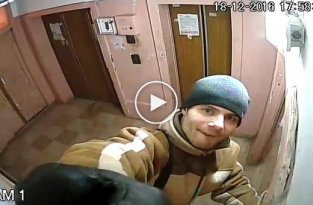 Наркоман в поиске денег на очередную дозу, снял китайскую камеру с подъезда. Киев