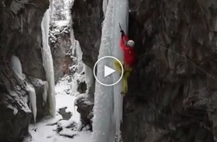 Альпинист чудом уцелел, сорвавшись с замерзшего водопада