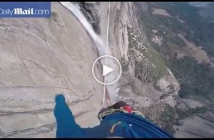 Канатоходец прошел над водопадом парка Йосемити